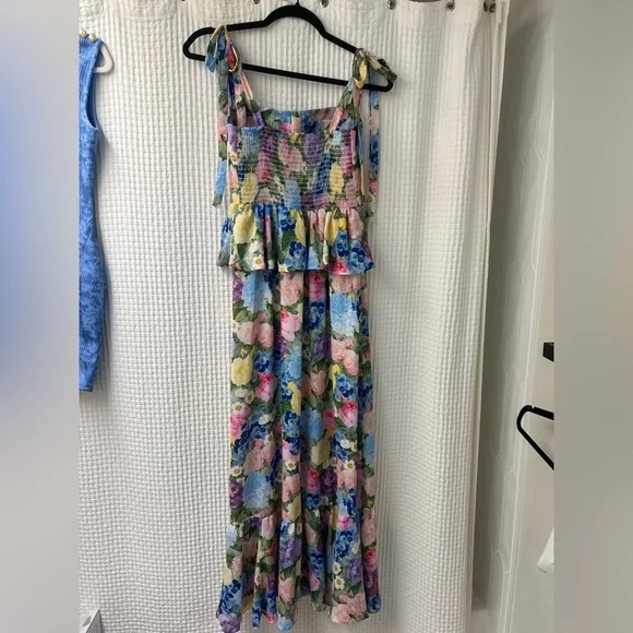 NWT Show Me Your Mumu Paxton midi Dress in Flower Shop ($268) - Size medium